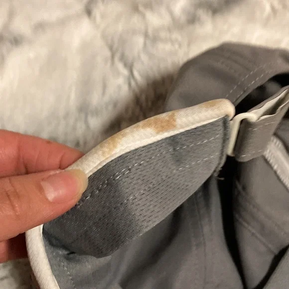 Gray cap - Picture 3 of 3